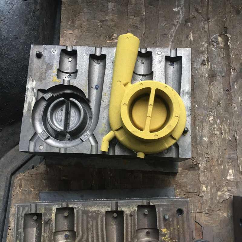 Paano maiwasan ang mga depekto sa porosity na dulot ng pagtaas ng kahalumigmigan sa panahon ng paggawa ng mga castings gamit ang coated na teknolohiya ng buhangin sa tag -araw?